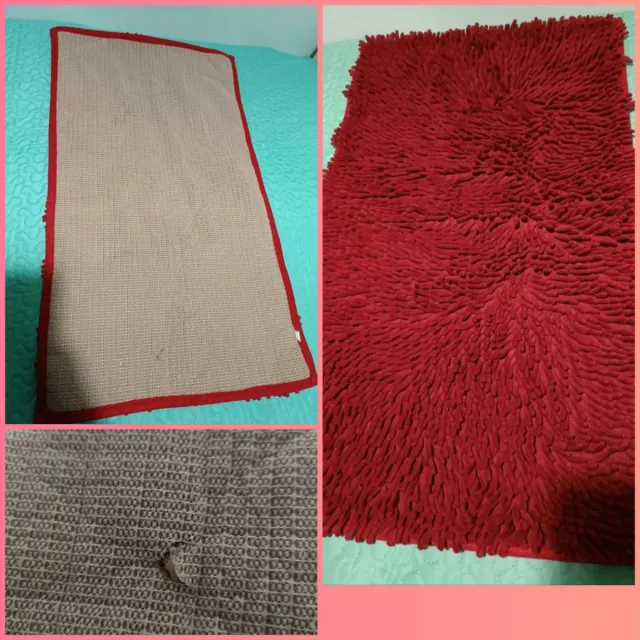 Cortina y alfombrilla de baño. 4,60 EUROS