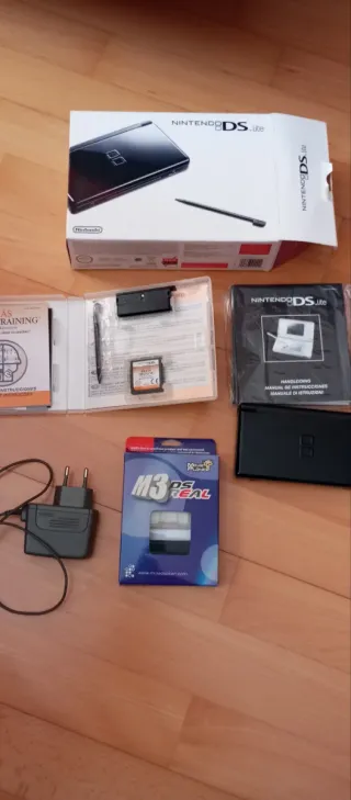 Nintendo DS Lite Negra + 20 Juegos