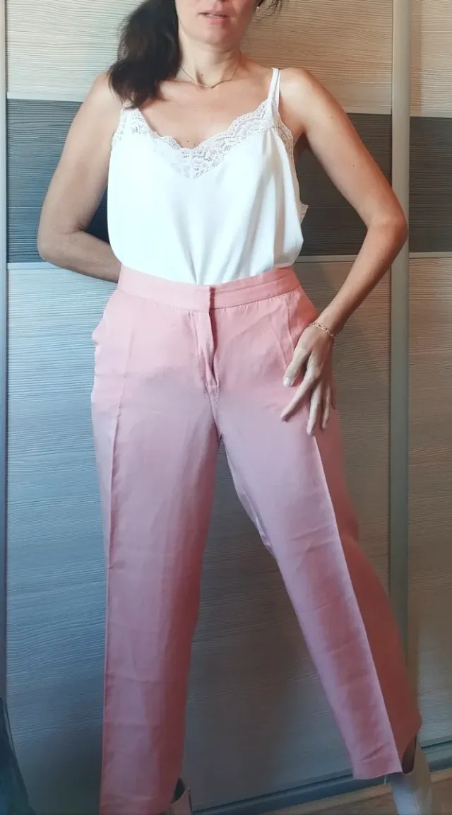 Pantalón Massimo Dutti cropped rosa talla 43