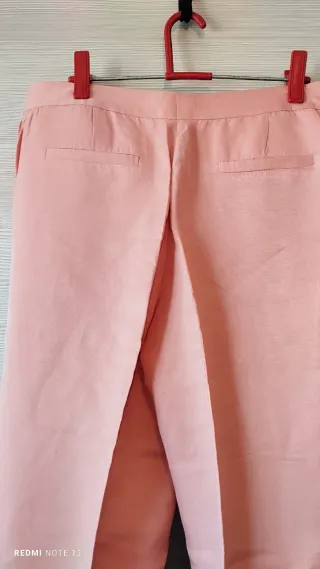 Pantalón Massimo Dutti cropped rosa talla 43