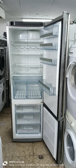 NEVERA COMBI AEG NO FROST ENERGÍA A+
