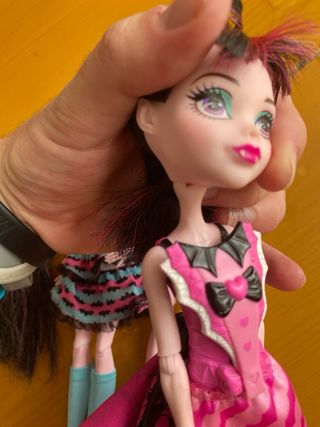 Lote Monster High Draculaura G2