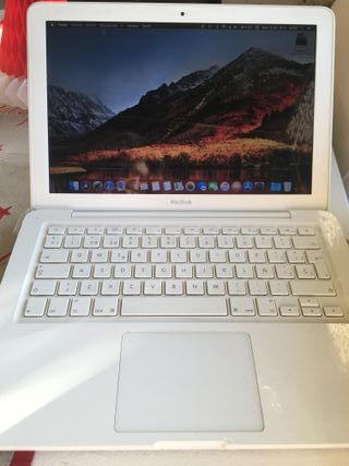 MacBook 2010 con Ableton y Logic Pro