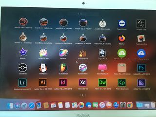 MacBook 2010 con Ableton y Logic Pro