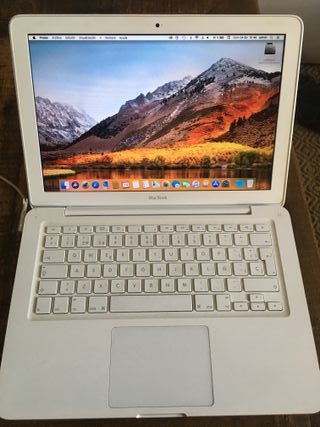 MacBook 2010 con Ableton y Logic Pro