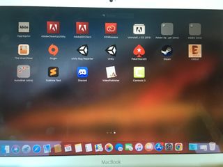 MacBook 2010 con Ableton y Logic Pro