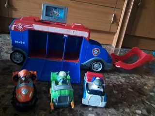 Camión Patrulla Canina