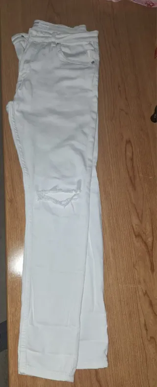 Vaqueros blancos hombre rotos