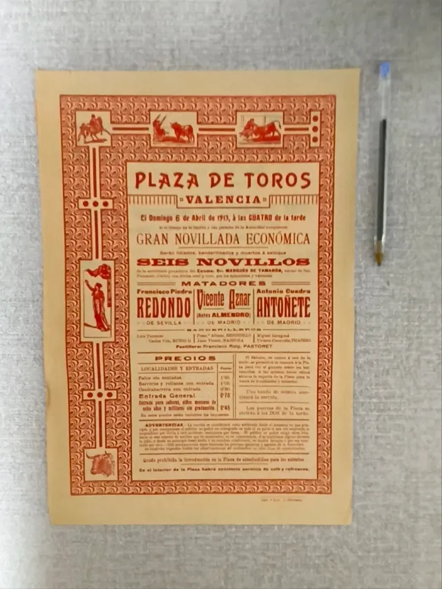 Lote 3 carteles tautinos