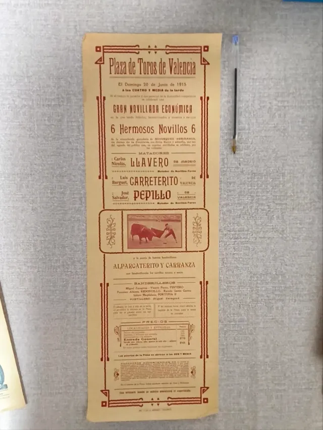 Lote 3 carteles tautinos