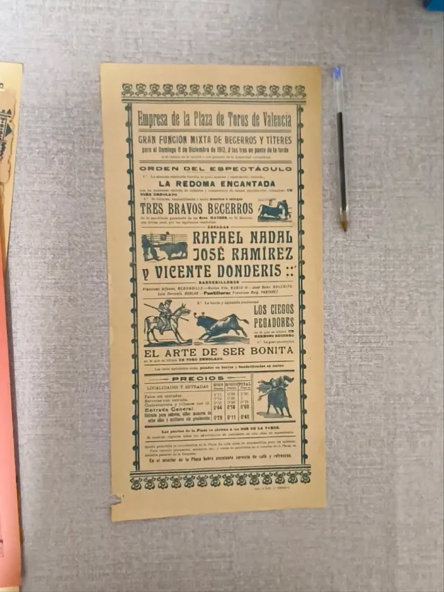 Lote 3 carteles tautinos