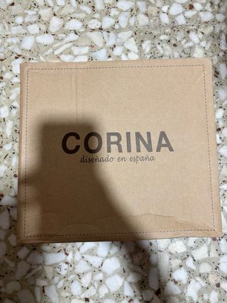 Botines negros tachuelas tacón