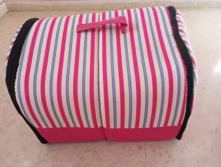 Cama para mascotas rayas rosas y azules