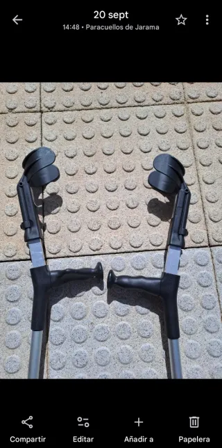 Muletas de adultos negros