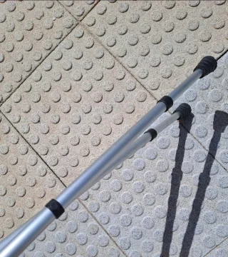 Muletas de adultos negros