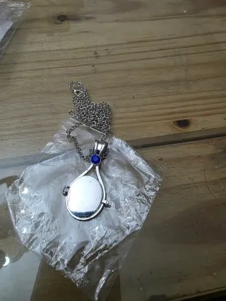 Colgante unisex plateado con piedra azul