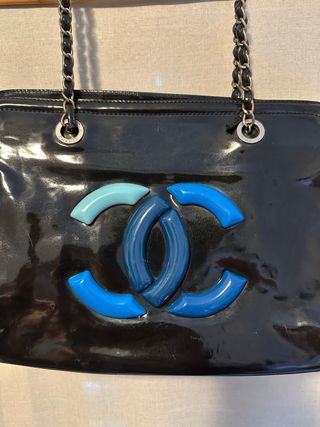 Bolso Chanel Negro y Azul Charol