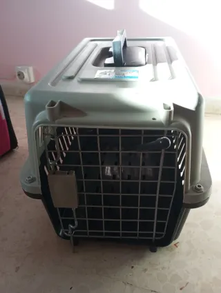 Transportín gato negro y gris