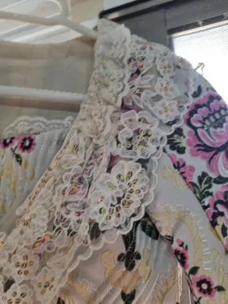 Traje de Fallera Niña delgada, Completo. 2 corpiño