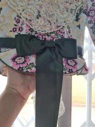 Traje de Fallera Niña delgada, Completo. 2 corpiño