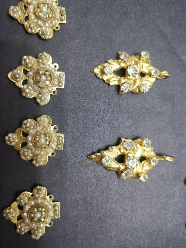 Piezas sueltas de arreglos aderezos fallera