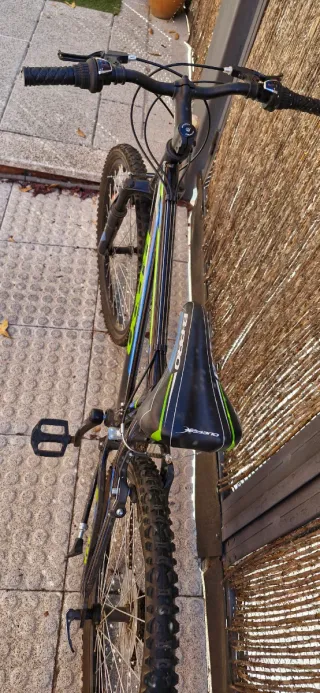 Bicicleta de montaña B-PRO