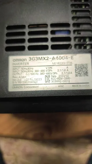 Azionamento trifase Omron 0,4 kW 400V