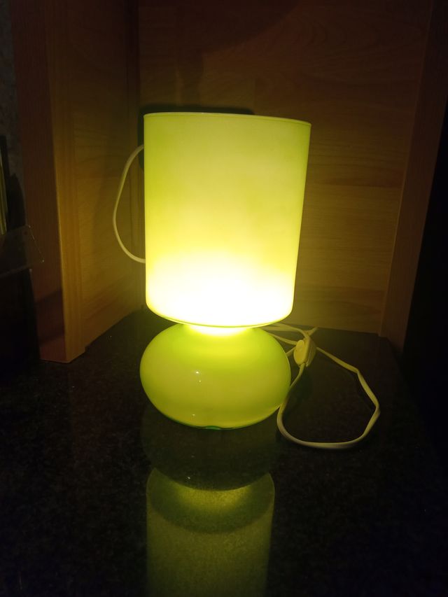 Lampada da tavolo in cristallo verde