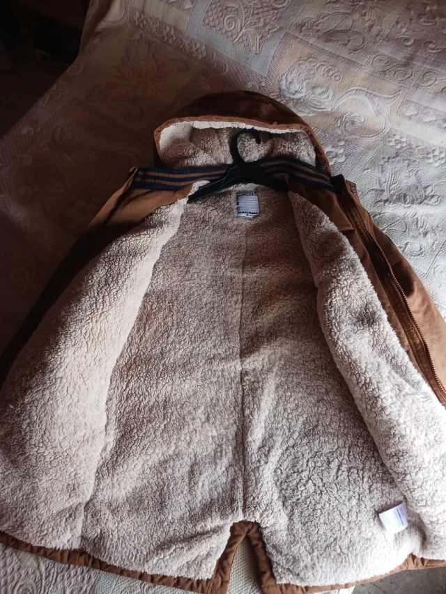 Parka niño marrón talla 14 años

