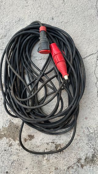 Cable eléctrico industrial 25m