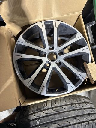 Juego de Llantas Originales VW 17 Pulgadas 