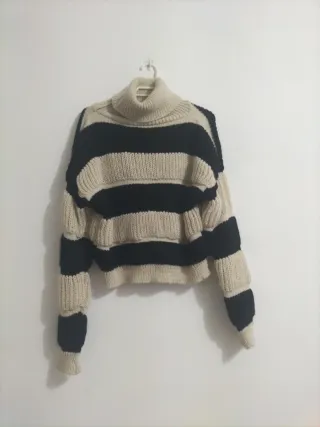 Jersey de cuello alto a rayas elastico corto 
