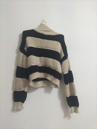 Jersey de cuello alto a rayas elastico corto 