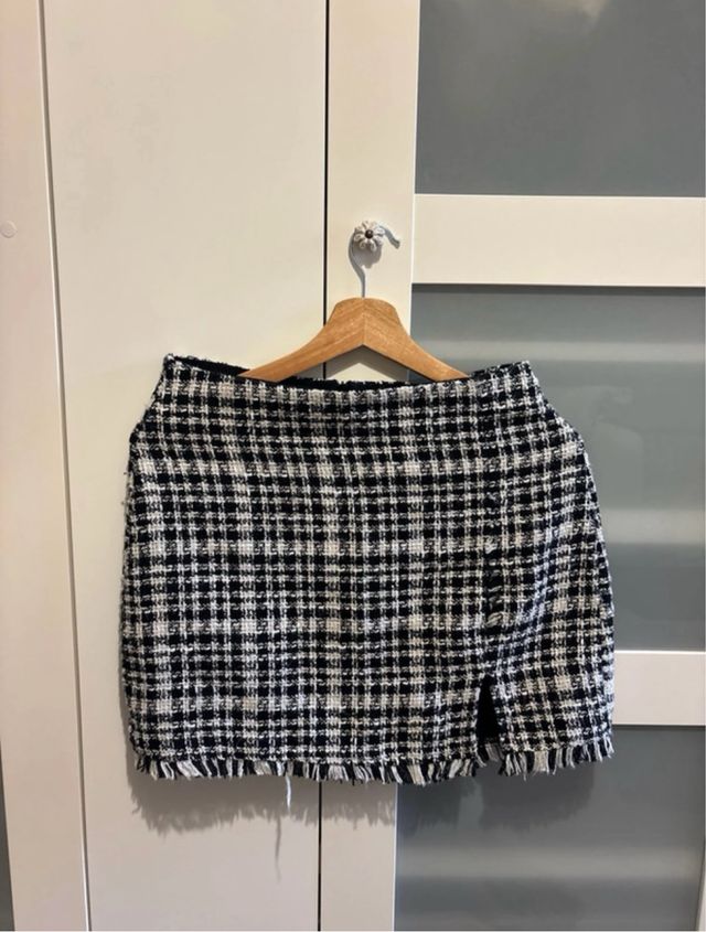 Conjunto pata de gallo falda y sobrecamisa