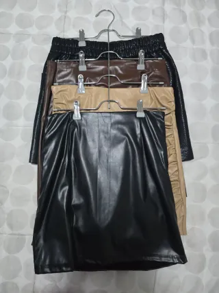 Faldas de cuero (beige, negro, marrón)

