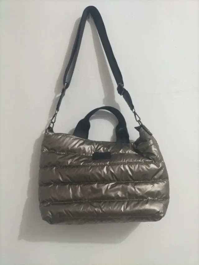 Bolso acolchado metalizado