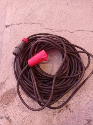 Cable eléctrico trifásico 27 metros