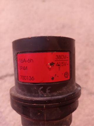 Cable eléctrico trifásico 27 metros