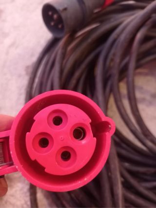 Cable eléctrico trifásico 27 metros