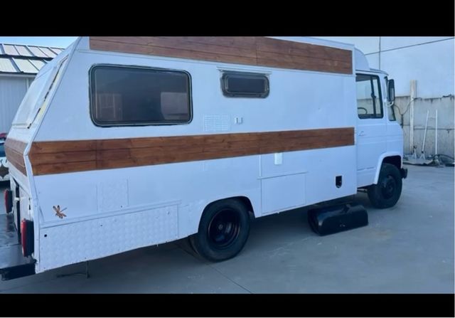 Mercedes-Benz 608 1982