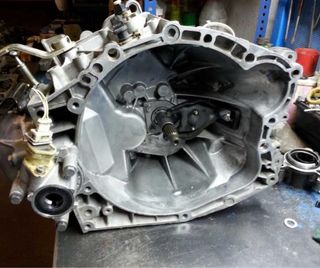 Caja BE4 relacion saxo trofeo y autoblocante RSX