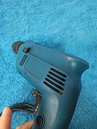 Taladro percutor azul