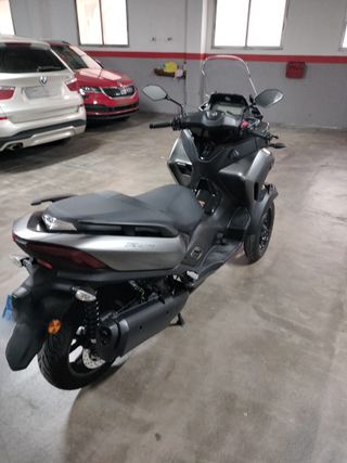 Yamaha Tricity 300