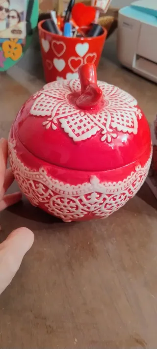 Mela porta biscotti rossa decorata