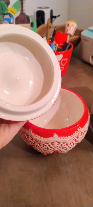 Mela porta biscotti rossa decorata