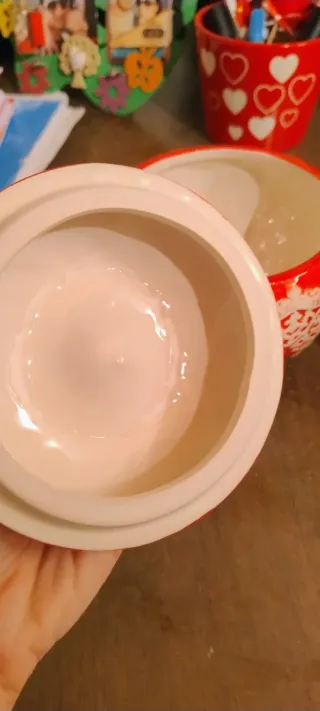 Mela porta biscotti rossa decorata