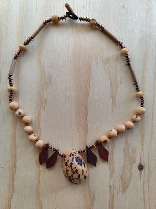 Collane con semi di tagua naturali