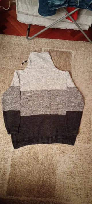 Jersey chico gris y negro