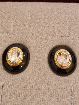 Pendientes clip ovalados con diamantes imitación 