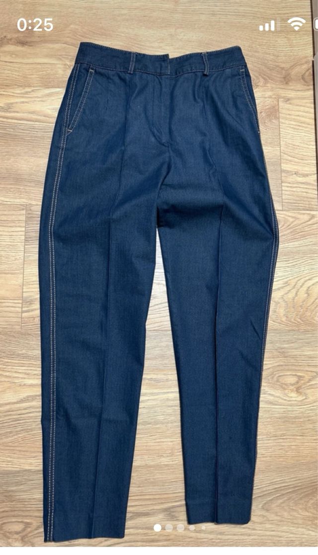 Pantalones Zara con pespuntes